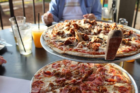 Manoli’s Pizza Company