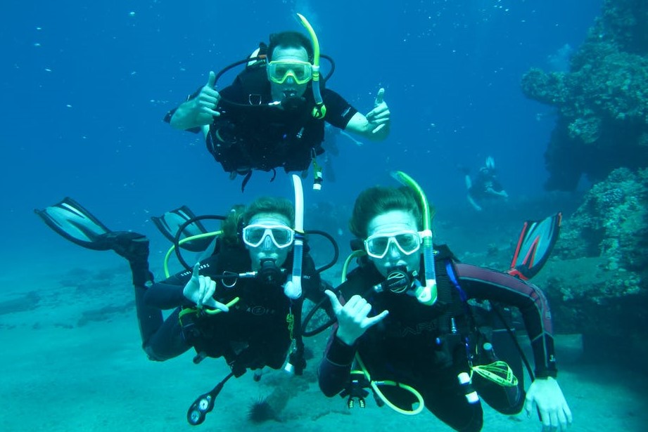 Banyan Tree Divers Maui