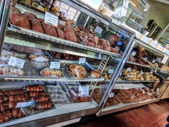 Komoda Store and Bakery