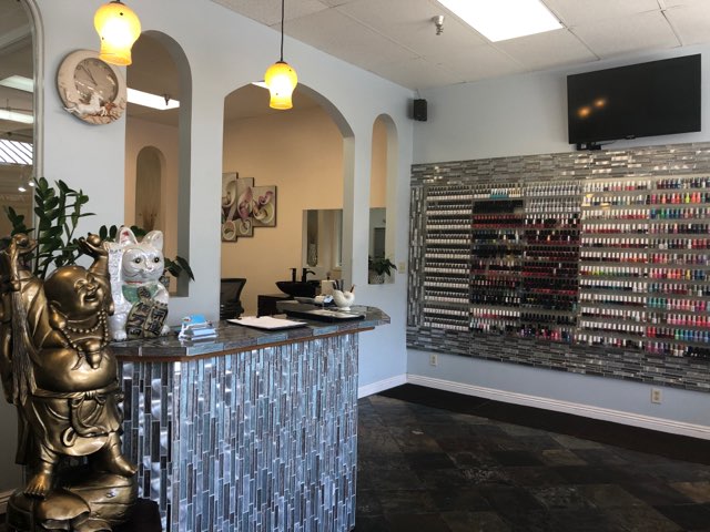 Color Nail Salon & Spa