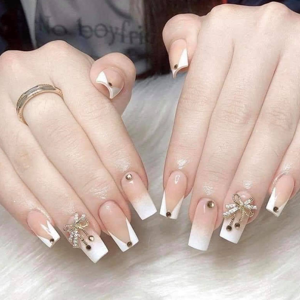 Nails Max